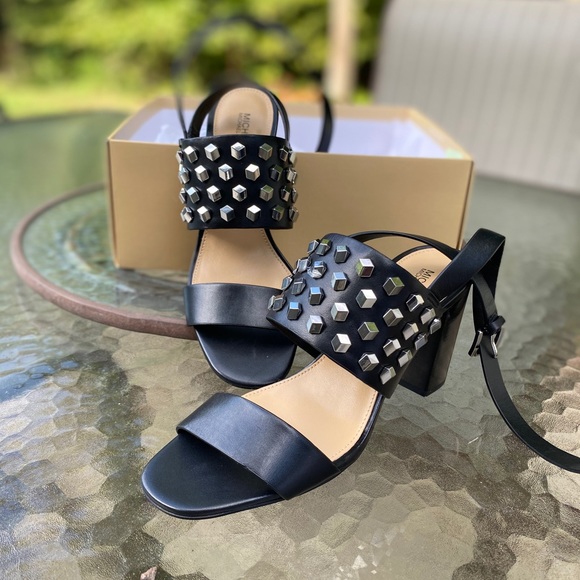 Michael Kors Sandle (NW) - Picture 4 of 5